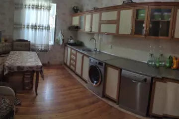 Satılır Həyət Evi Buzovnada