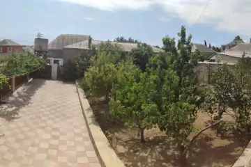 Satılır Həyət Evi Buzovnada