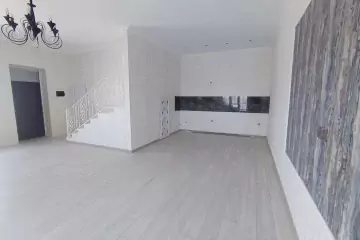 Satılır Həyət Evi Buzovnada