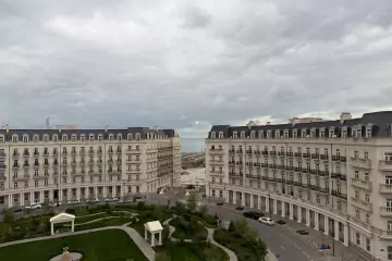 Satılır Yeni Tikili Ağ şəhər Kompleksində
