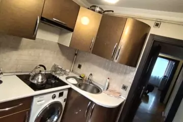 Satılır Köhnə Tikili İzmir Parkı