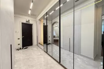 Satılır Yeni Tikili Ağ şəhər Kompleksində