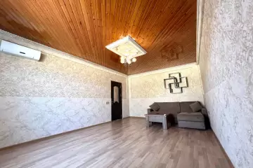 Satılır Həyət Evi Qalada