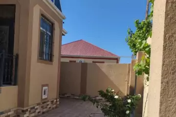 Satılır Həyət Evi Yeni Ramana Qəsəbəsida