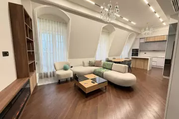 Satılır Yeni Tikili Ağ şəhər Kompleksində