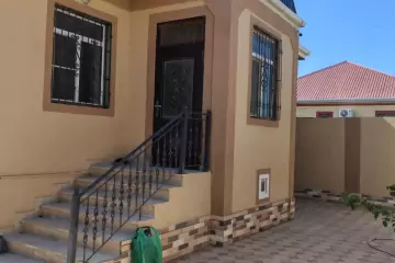 Satılır Həyət Evi Yeni Ramana Qəsəbəsida