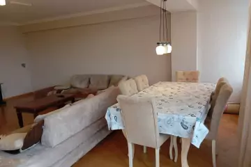 Aylıq Kirayə Köhnə Tikili Həsən əliyev (keçmiş İnqilab)da