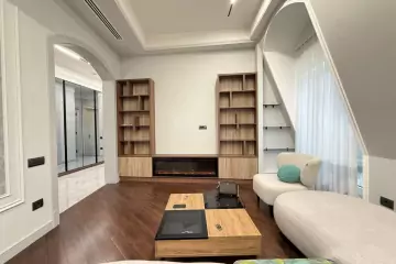 Satılır Yeni Tikili Ağ şəhər Kompleksində