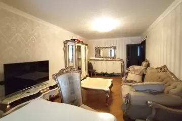 Satılır Köhnə Tikili İzmir Parkı