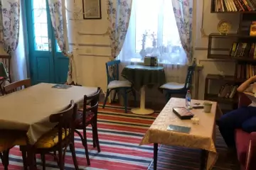 Satılır Köhnə Tikili Mərkəzdə