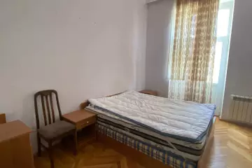 Aylıq Kirayə Köhnə Tikili 28 May Metrosu ətrafında