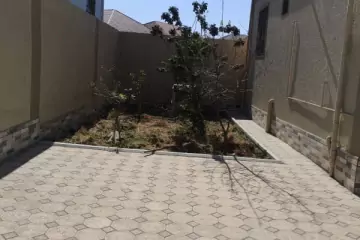 Satılır Həyət Evi Yeni Ramana Qəsəbəsida