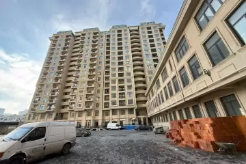 Satılır Yeni Tikili Ağ şəhər Kompleksində