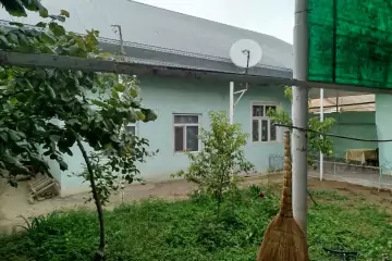 Satılır Həyət Evi Vağzalda