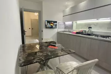 Satılır Yeni Tikili Bakıxanovda