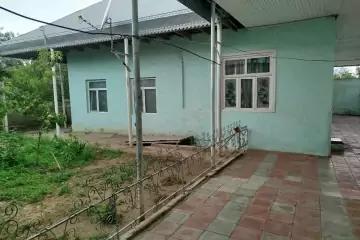Satılır Həyət Evi Vağzalda