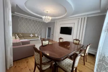 Satılır Həyət Evi Buzovnada