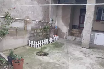 Satılır Həyət Evi Bakıda