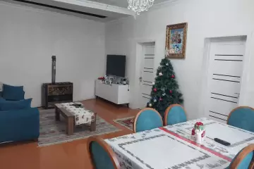 Satılır Həyət Evi Bakıda