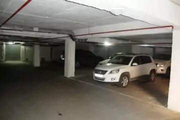 Satılır Yeni Tikili Elmler Akademiyasıda
