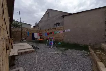 Satılır Həyət Evi Bakıda