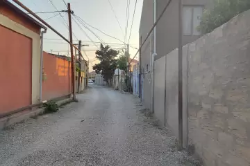Satılır Həyət Evi Sabunçu Qəsəbəsida