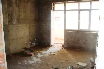 Satılır Yeni Tikili Elmler Akademiyasıda