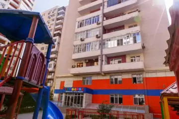 Satılır Yeni Tikili Elmler Akademiyasıda