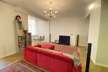 Aylıq Kirayə Yeni Tikili İçərişəhərdə