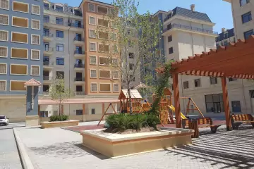 Satılır Yeni Tikili Ağ şəhər Kompleksində