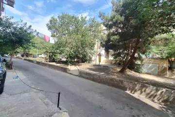 Satılır Köhnə Tikili 3-cü Mikrorayonda