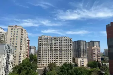 Satılır Yeni Tikili Nəsimi Bazarında