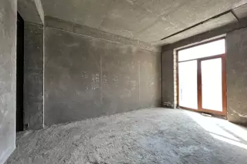 Satılır Yeni Tikili Ağ şəhər Kompleksində