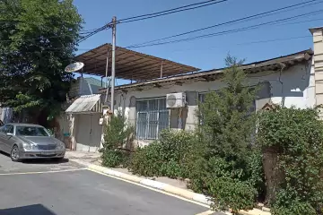 Satılır Həyət Evi Badamdarda