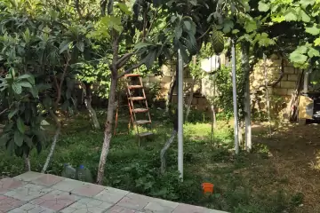Satılır Həyət Evi Köhnə Coratda