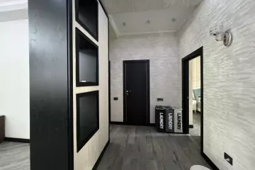 Satılır Yeni Tikili Dostluq Kinoteatrında
