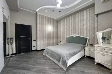 Satılır Yeni Tikili Dostluq Kinoteatrında
