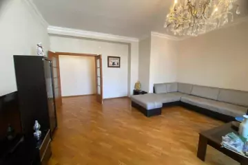 Satılır Yeni Tikili Nəsimi Bazarında
