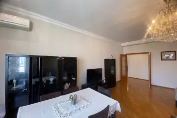 Satılır Yeni Tikili Nəsimi Bazarında