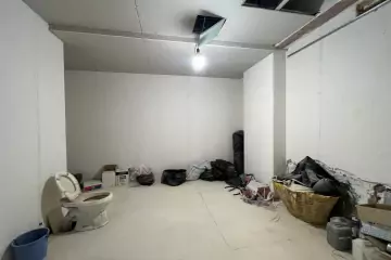 Satılır Yeni Tikili Ağ şəhər Kompleksində