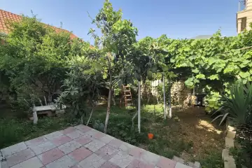 Satılır Həyət Evi Köhnə Coratda