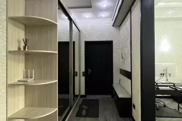 Satılır Yeni Tikili Dostluq Kinoteatrında