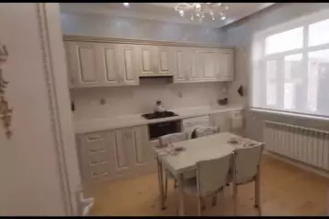 Satılır Həyət Evi Yeni Bakida