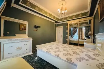 Satılır Yeni Tikili Ağ şəhər Kompleksində