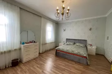 Satılır Həyət Evi Bakıxanovda