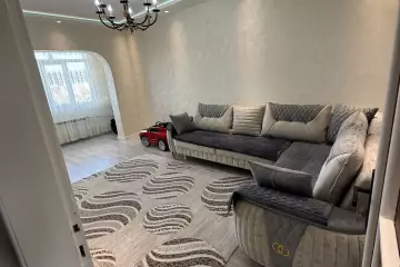 Satılır Köhnə Tikili Bakıxanovda