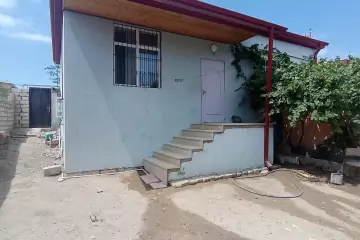 Satılır Həyət Evi Balaxanıda