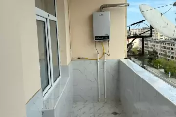 Satılır Köhnə Tikili Bakıxanovda