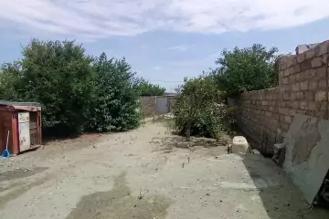 Satılır Həyət Evi Balaxanıda