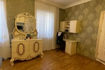 Satılır Həyət Evi Bakıxanovda